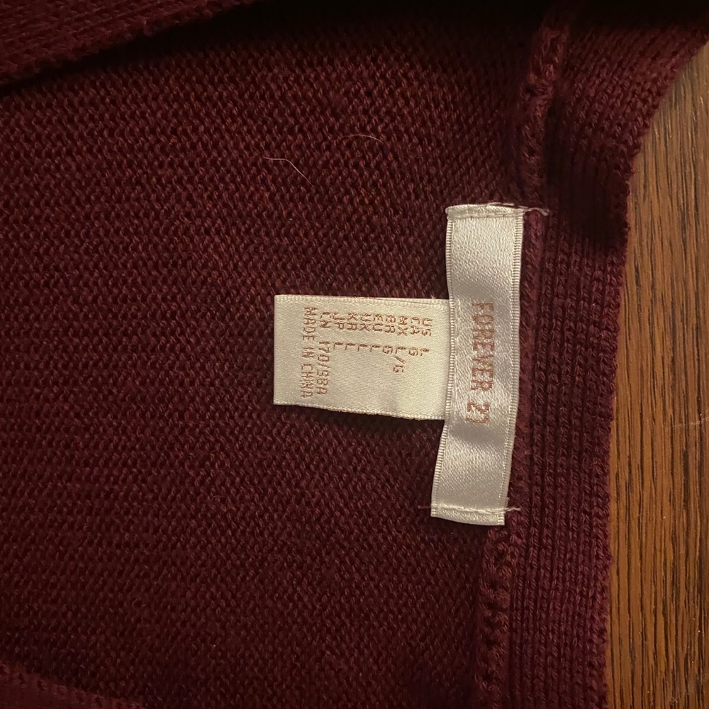 Cropped sweater - Picture 2 of 2